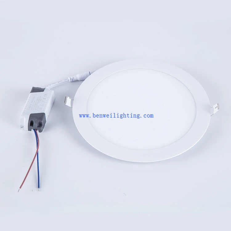 4 recessed pot lights 4 recessed pot lights